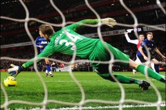 孔帕尼发文悼念曼城忠实球迷、拳王哈顿：安息吧，传奇