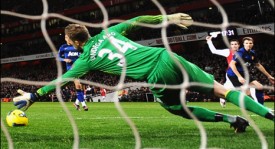 孔帕尼发文悼念曼城忠实球迷、拳王哈顿：安息吧，传奇